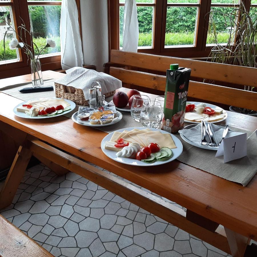 Penzion Terasa, Bed & Breakfast Велке Лосины Экстерьер фото